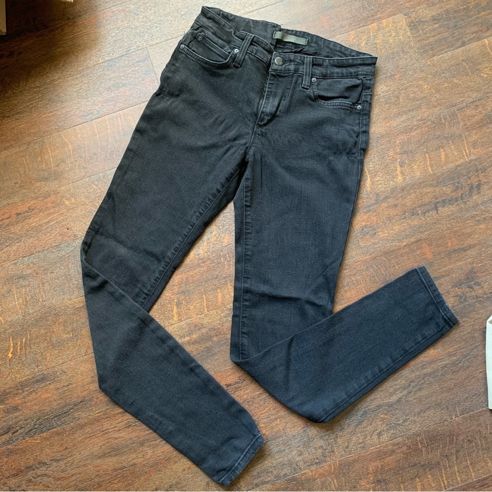 Joe’s Jeans The Icon Mid Rise Skinny